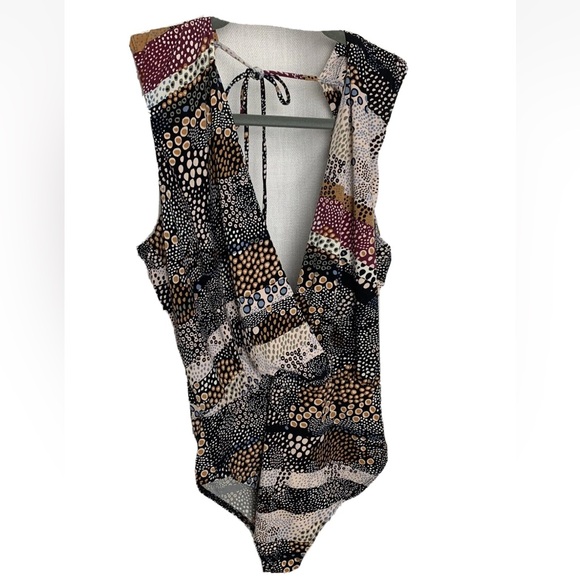 BCBGeneration Multicolor Patterned Top - Picture 6 of 8